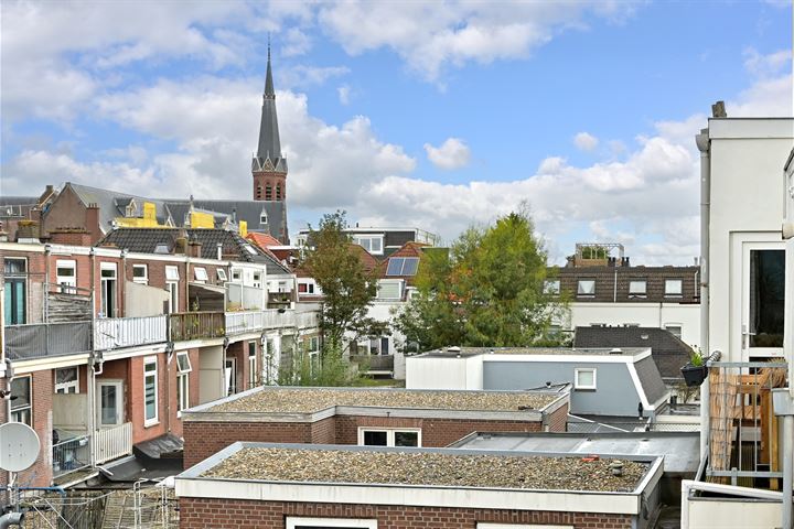 Bekijk foto 40 van Teijlerstraat 21