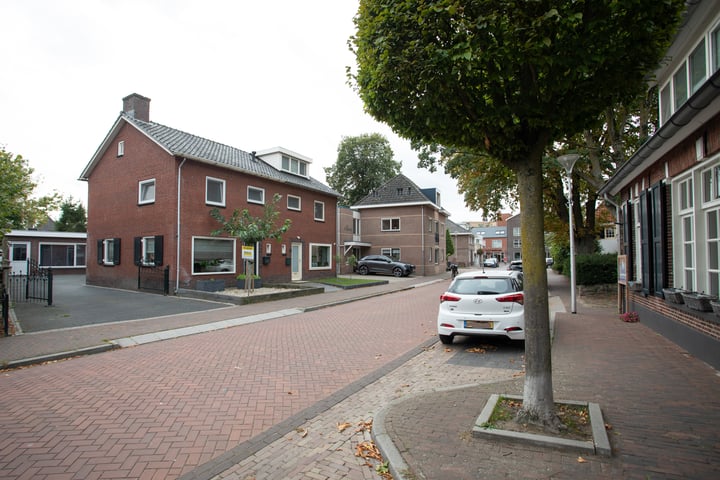 Bekijk foto 3 van Kerkhofstraat 10