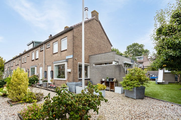 Bekijk foto 1 van Prinses Beatrixstraat 9