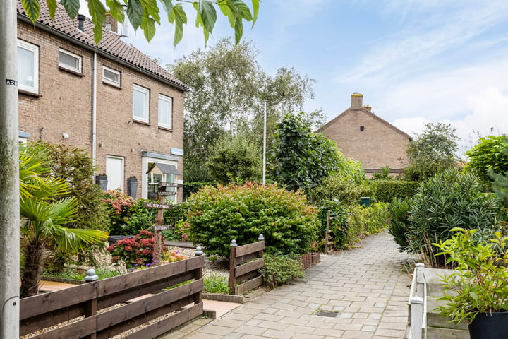 Bekijk foto 34 van Prinses Beatrixstraat 9