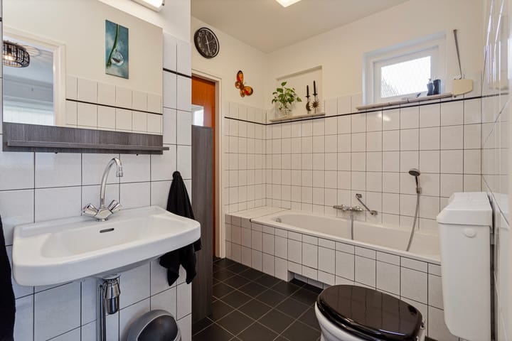 Photo 15 of Roosendaalsebaan 5