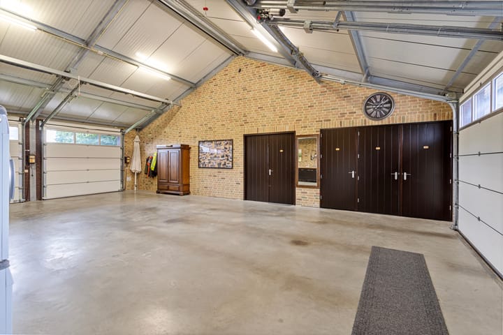 Photo 36 of Roosendaalsebaan 5