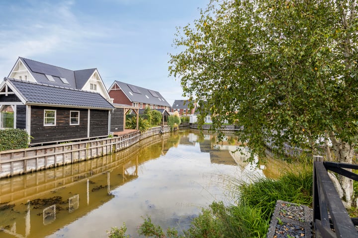 Bekijk foto 34 van D. de Koninglaan 10