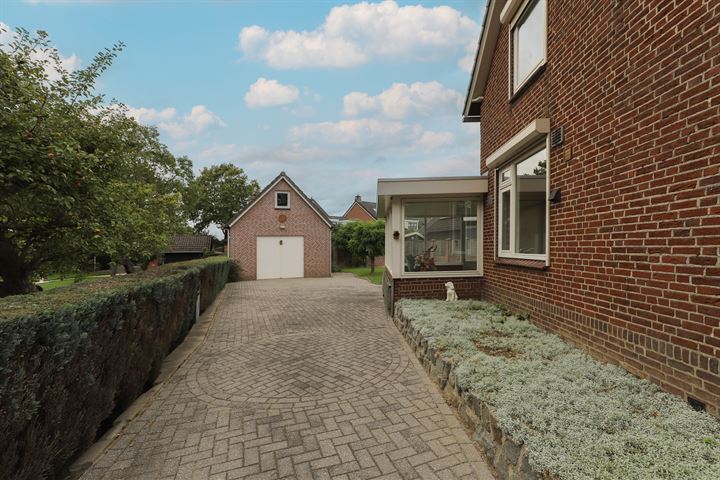 Bekijk foto 36 van Franssenstraat 82