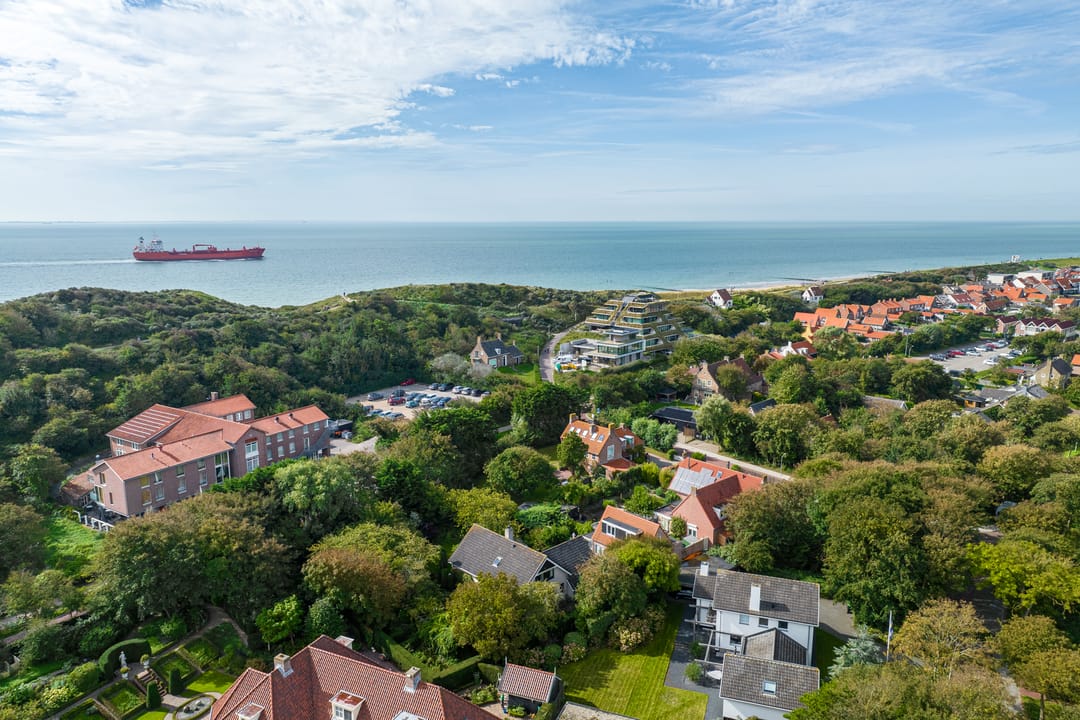 Photo 47 of Duinweg 65