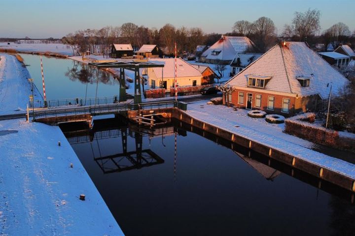 Bekijk foto 55 van Bruggelaantje 5