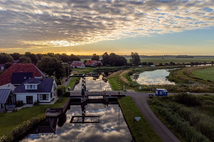 Bekijk foto 53 van Bruggelaantje 5