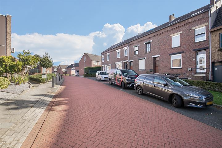 Bekijk foto 2 van Erensteinerstraat 41