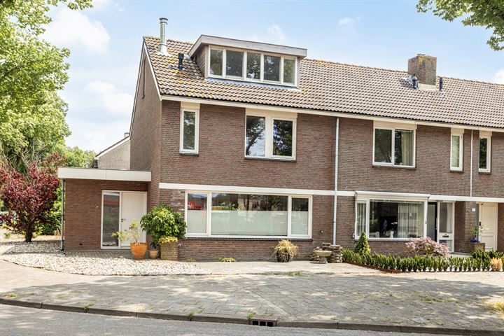 Bekijk foto 6 van Mahlerstraat 62