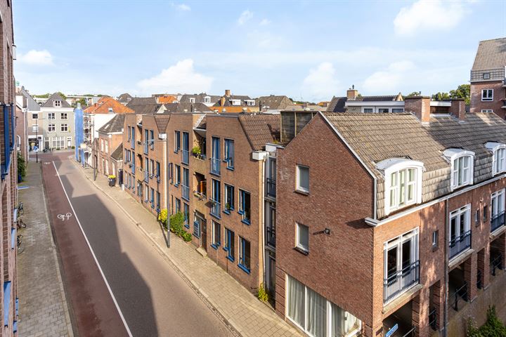 Bekijk foto 17 van Pastoor de Kroonstraat 112