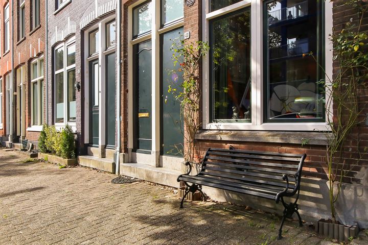 Bekijk foto 2 van Koninginnestraat 43