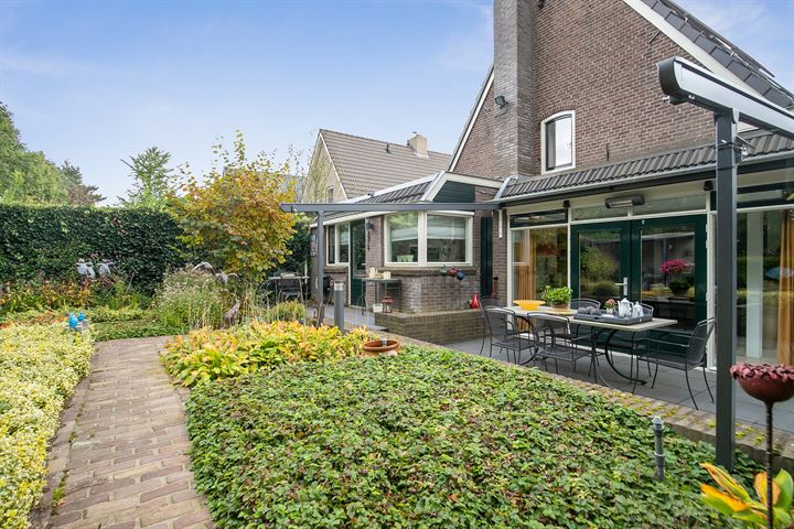 Bekijk foto 43 van Hazenakkerstraat 11