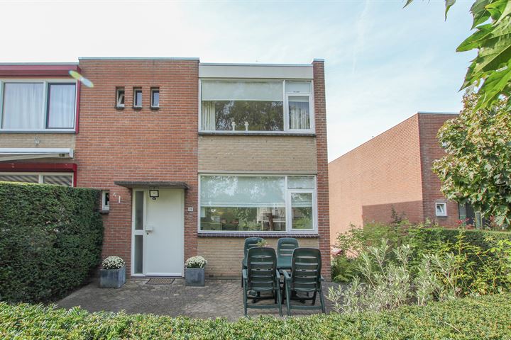 Bekijk foto 1 van Prof. Zeemanstraat 19