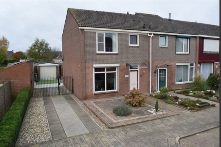 Bekijk foto 1 van I.C. van der Lindestraat 1