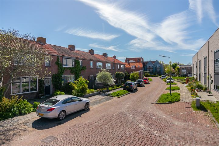 Bekijk foto 37 van H.M. Kesteloostraat 3