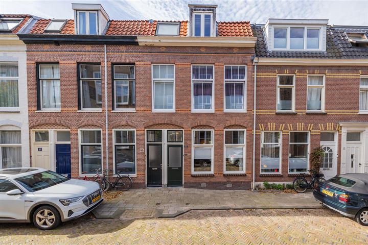 Bekijk foto 6 van Generaal De la Reijstraat 33-ZWART