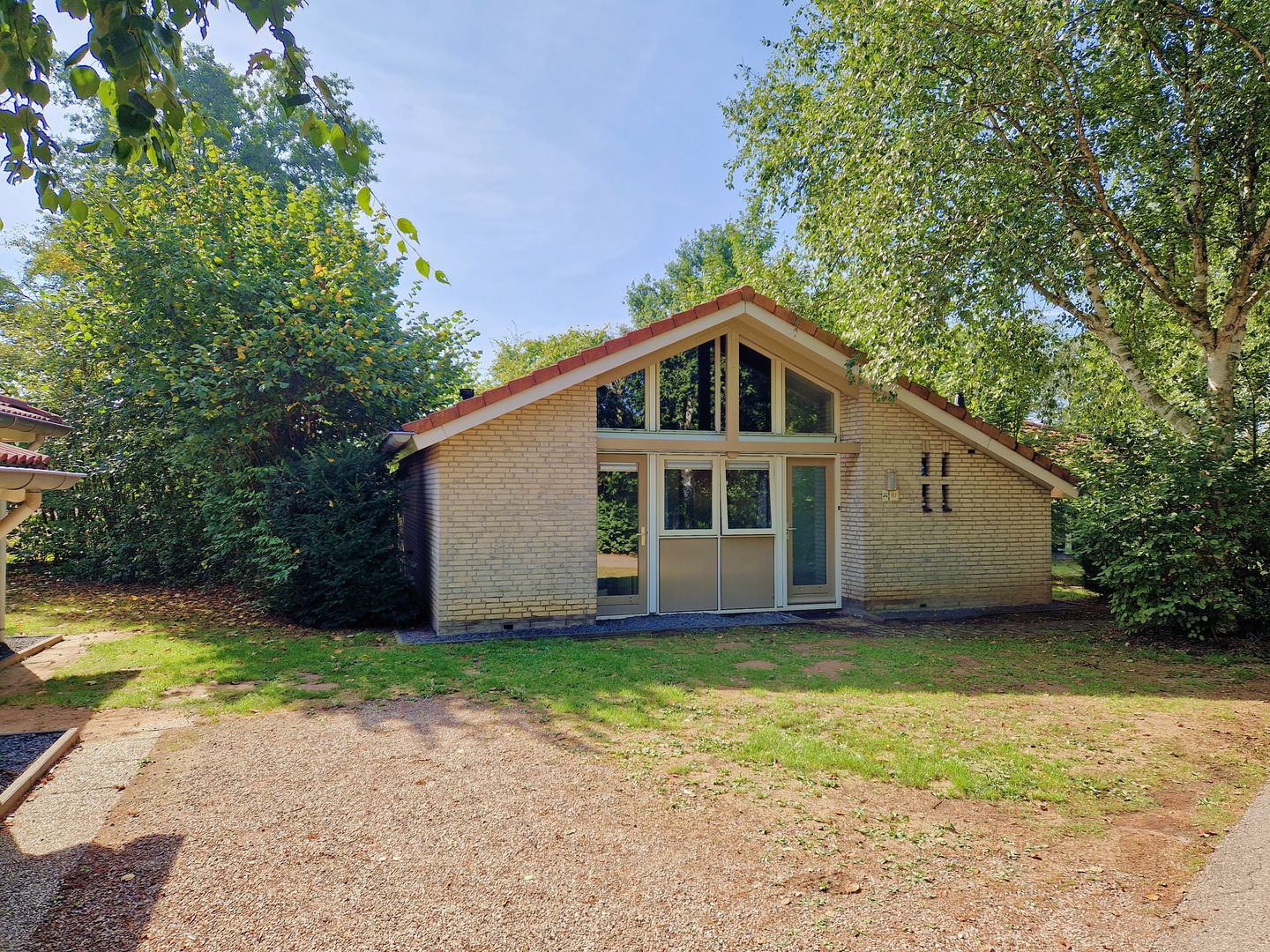 Foto 1 van Landweerswal 2-87