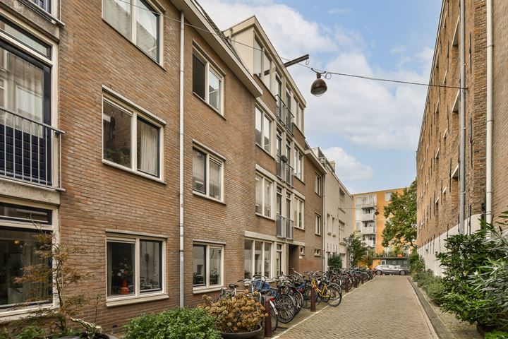 Bekijk foto 23 van Driehoekstraat 110