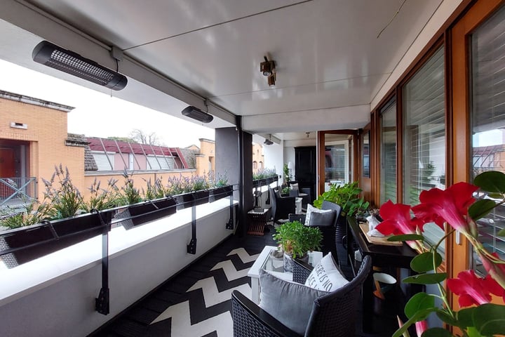 Van Berlostraat 18