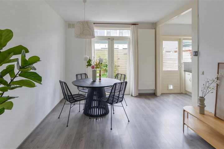 Bekijk foto 10 van Irisstraat 29