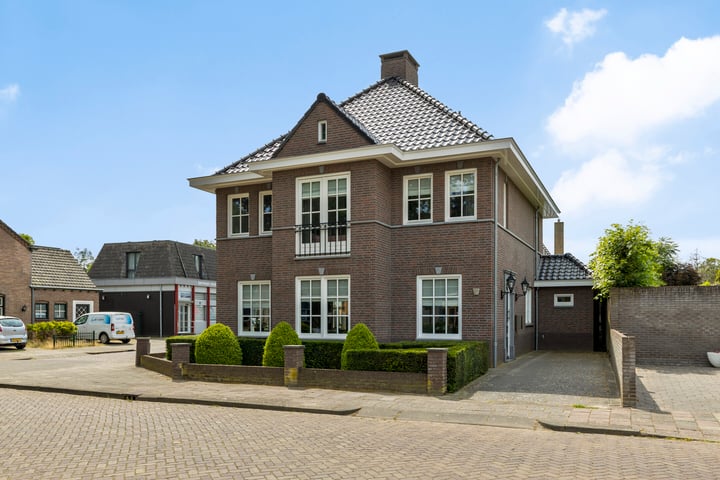 View photo 39 of Van Vroonhovenlaan 13