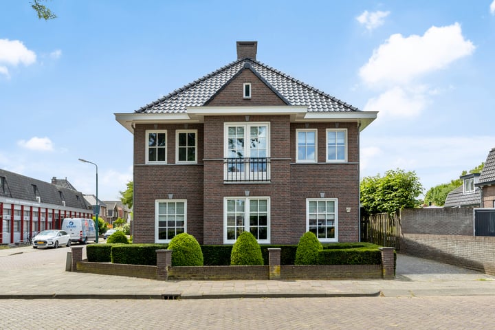 View photo 40 of Van Vroonhovenlaan 13