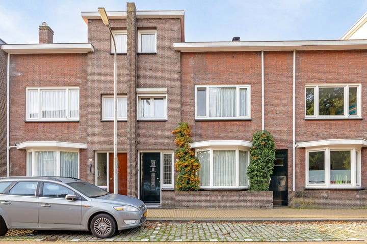 Bekijk foto 1 van Sint Josephstraat 56