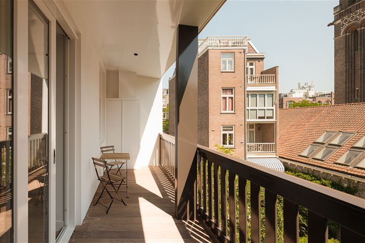 View photo 20 of Van Breestraat 81-II