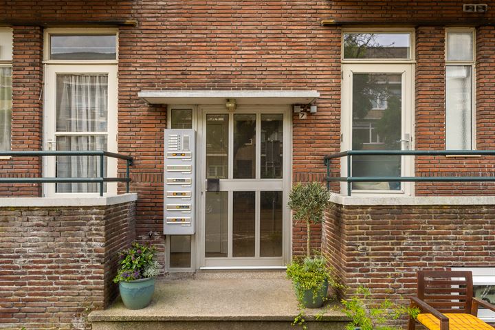 Bekijk foto 48 van Van Beuningenstraat 7-2-L