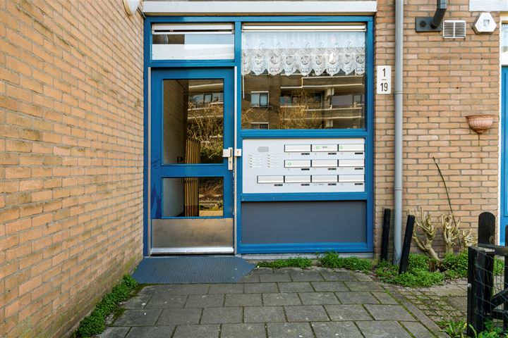 Bekijk foto 22 van Schaarsbergenstraat 13-.