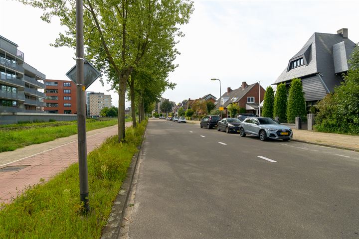 Bekijk foto 40 van Bankastraat 43