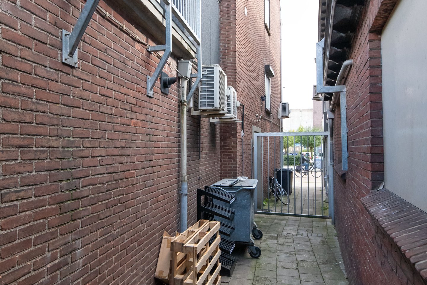 Bekijk foto 2 van Willemstraat 62