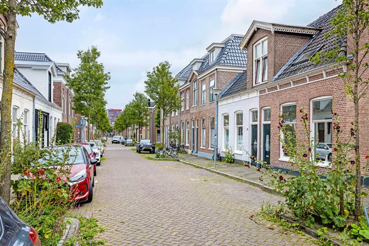 Bekijk foto 10 van Frederikstraat 13