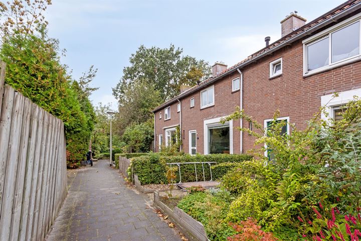 Bekijk foto 2 van Jachthondenstraat 37