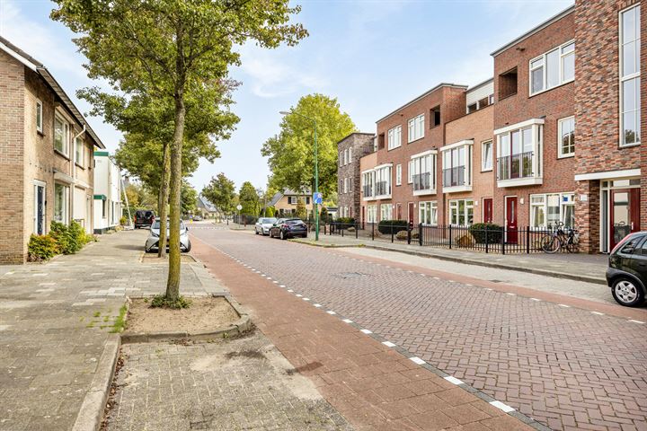 Bekijk foto 5 van Berghemseweg 183-D