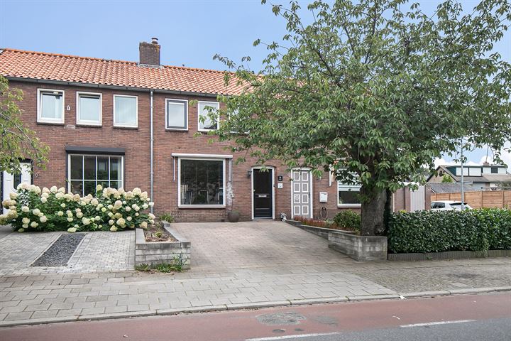 Bekijk foto 1 van Vincent van Goghstraat 11