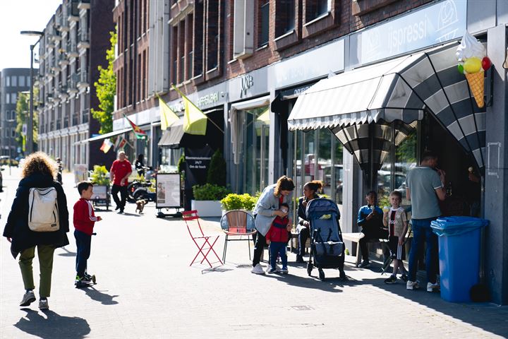 Bekijk foto 46 van Europalaan 728