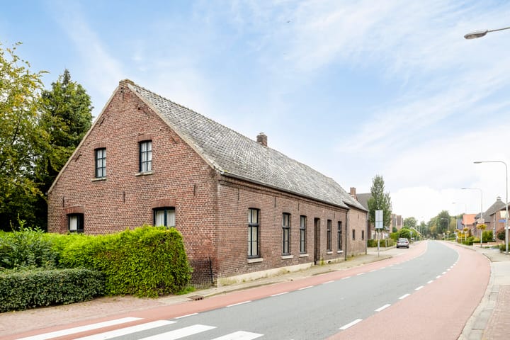 Foto 33 van Mgr Aertsstraat 2