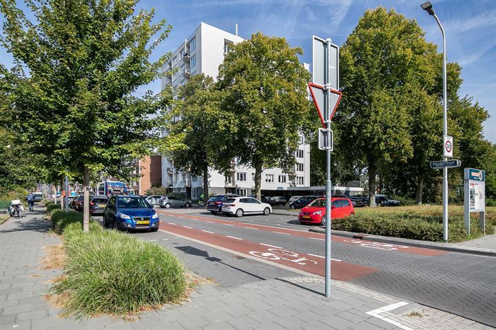 View photo 25 of Pisanostraat 64