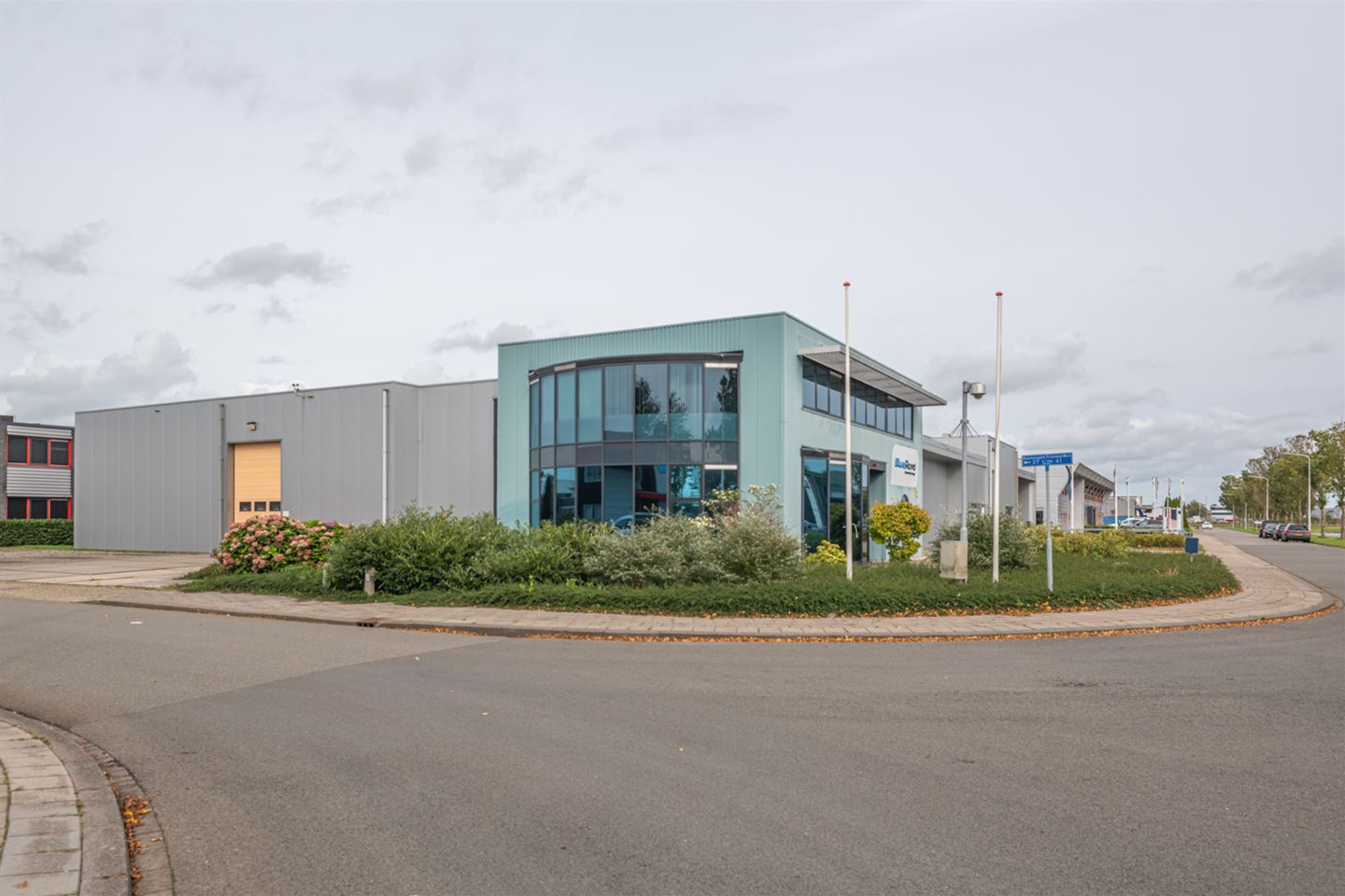 Bekijk foto 4 van Businesspark Friesland-West 33