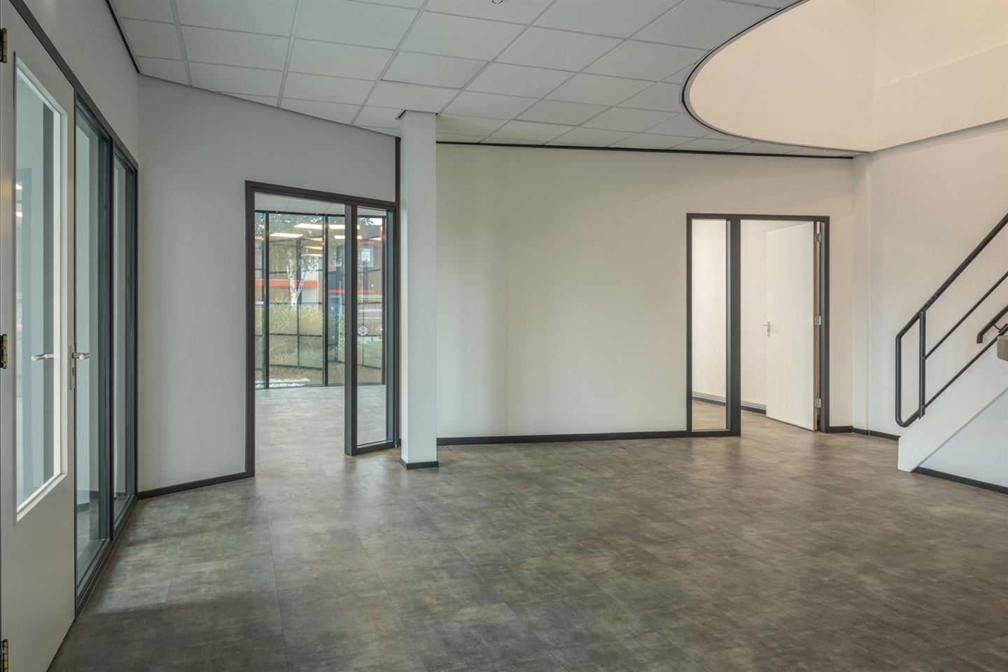 Bekijk foto 5 van Businesspark Friesland-West 33