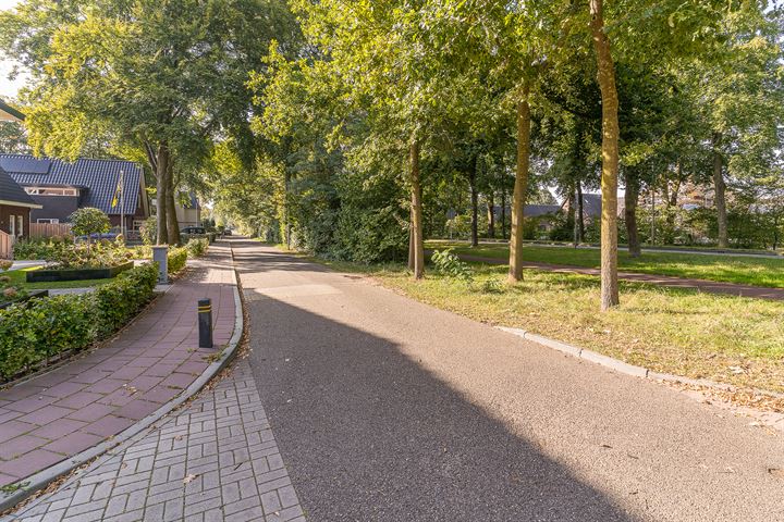 Bekijk foto 41 van Parallelweg 81