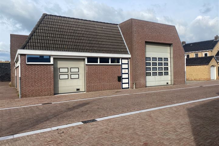 Burgemeester Hobusstraat 39, Nederweert