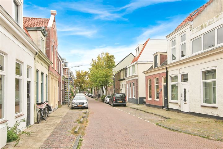 Bekijk foto 2 van Barendsestraat 14