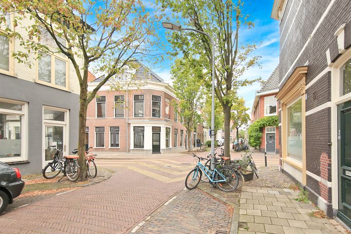 Bekijk foto 22 van Barendsestraat 14