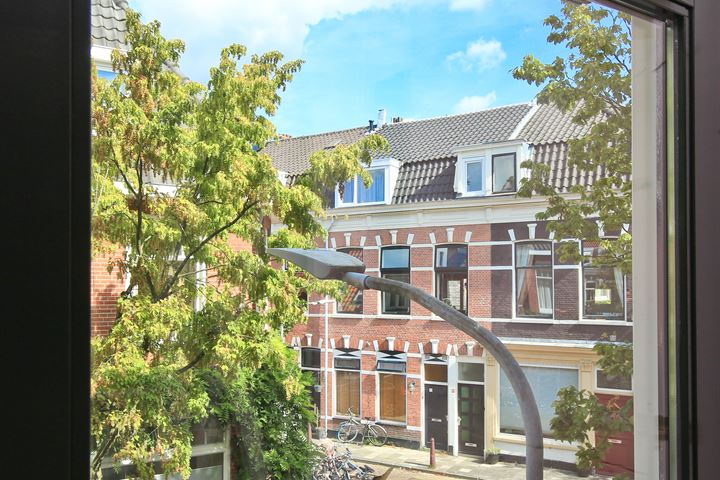 Bekijk foto 20 van Barendsestraat 14