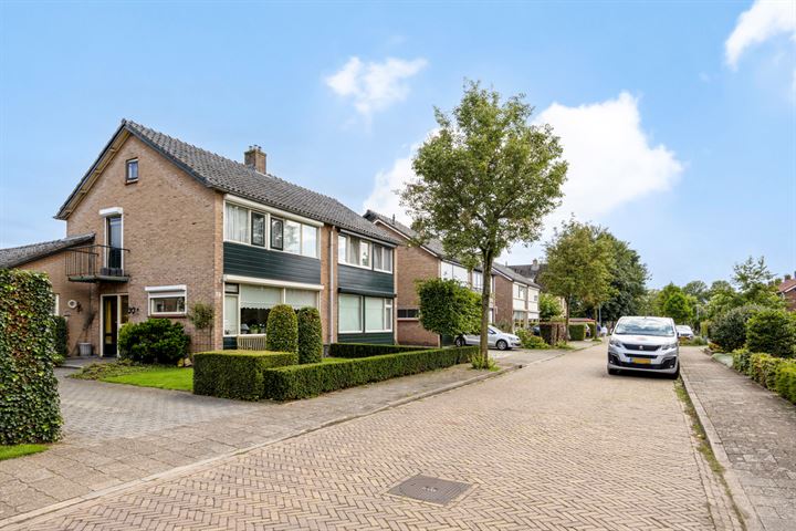 Bekijk foto 3 van Eligiusstraat 72