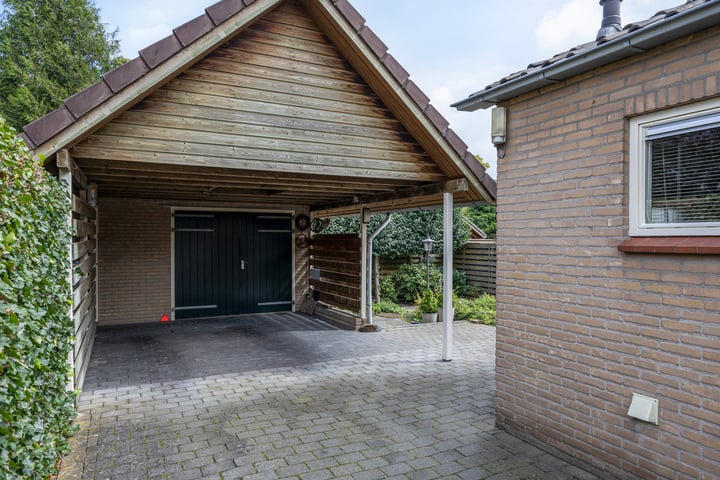 Bekijk foto 31 van Eligiusstraat 72