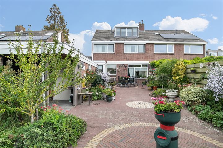 Bekijk foto 39 van Poppenroedestraat 1