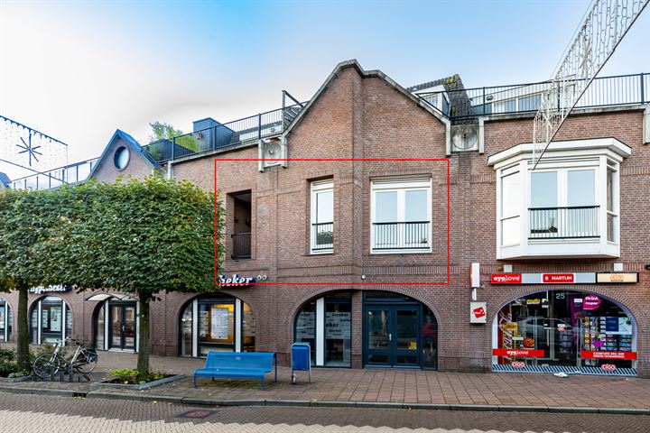 Bekijk foto 1 van Molenstraat 24